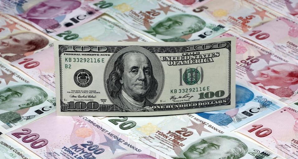 الليرة التركية تهبط إلى 5.92 مقابل الدولار في أقوى هبوط خلال 4 أشهر