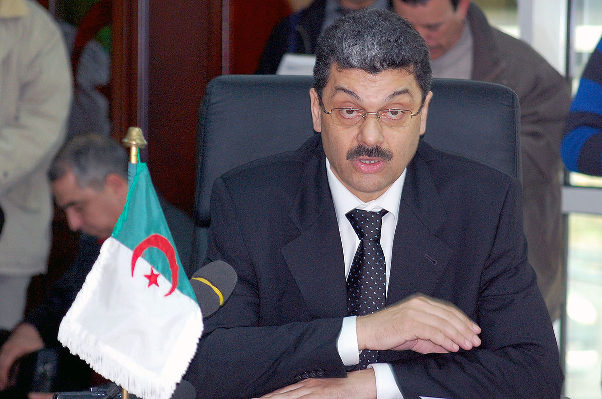 التلفزيون الجزائري: وزير المالية الأسبق يمثل أمام المحكمة العليا بتهمة الفساد