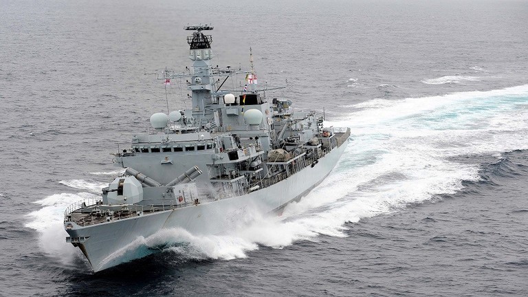 قائد فرقاطة بريطانية: إيران تحاول اختبار عزيمة البحرية الملكية