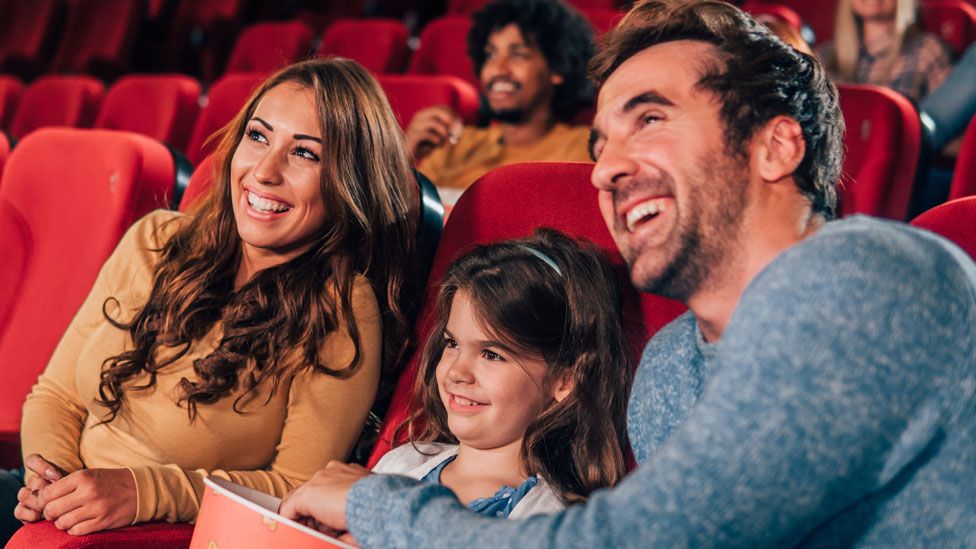 مشاهدة الأفلام في السينما تمرين مفيد للصحة الجسدية والعقلية
