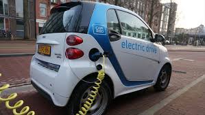 هولندا​​​​​​​ تقدم مبالغ مالية لتشجيع المواطنين على اقتناء سيارة كهربائية
