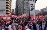 توتر تحت جسر الرينغ ورشق الجيش بالحجارة