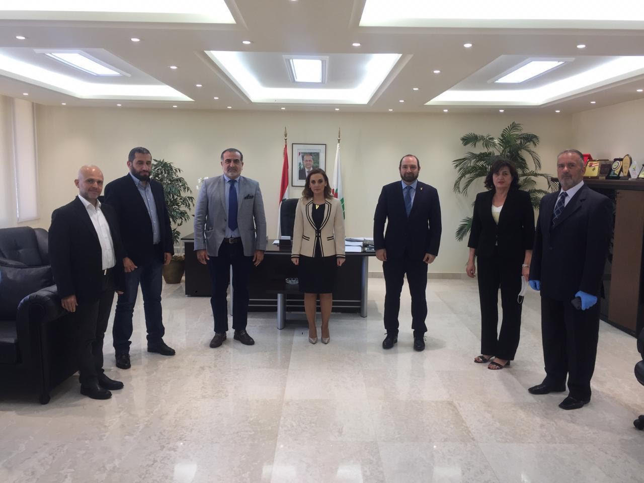 أوهانيان استقبلت وفد إتحاد الدراجات الهوائية
