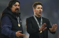 مساعد سيميوني يعلن رحيله عن أتلتيكو مدريد بعد 8 أعوام مع الفريق