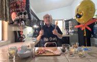 بالفيديو ـ مسن مكسيكي أصبح نجماً على يوتيوب.. والسبب كورونا  !
