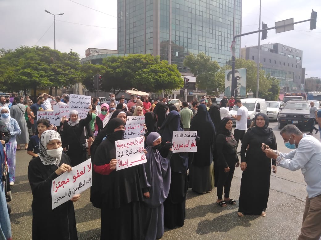 اعتصام ومسيرة لاهالي موقوفي أحداث عبرا ومطالبة بعفو عام شامل