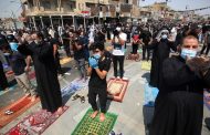 آلاف يؤدون صلاة الجمعة الأولى في العراق منذ تفشي كورونا
