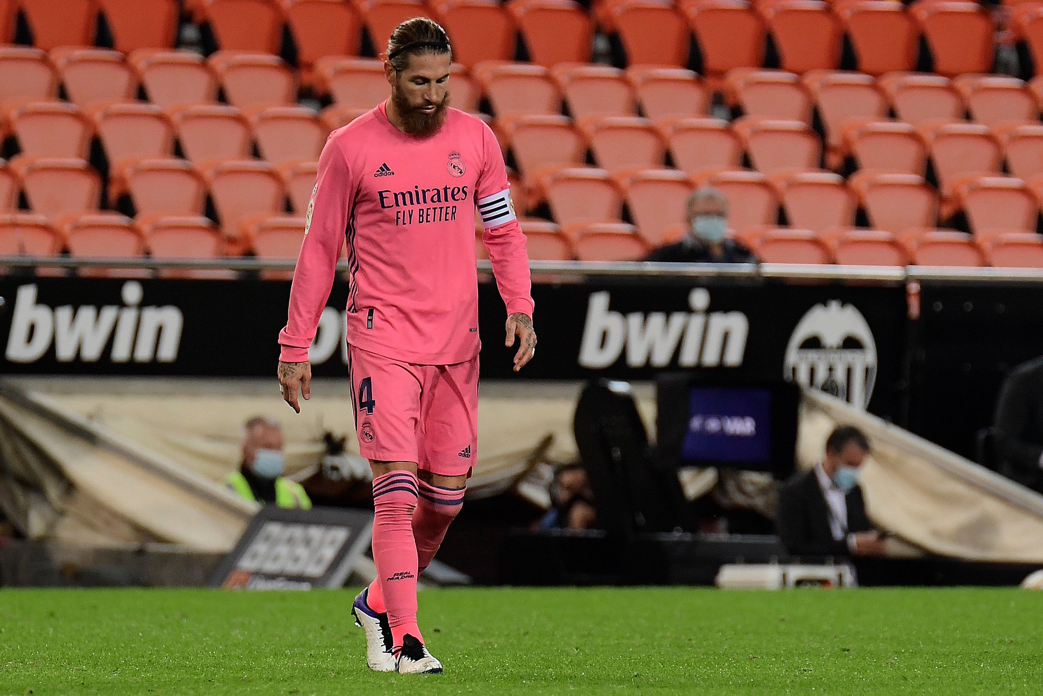 راموس يغيب عن ريال مدريد 3 مباريات للإصابة