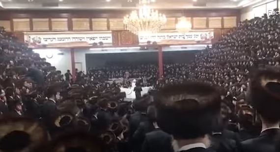 بالفيديو ـ حفل زفاف يهودي في نيويورك يخالف إجراءات كورونا بحضور 7000 ضيف سراً