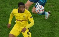 رقم قياسي.. موكوكو يصبح أصغر لاعب في تاريخ دوري أبطال أوروبا