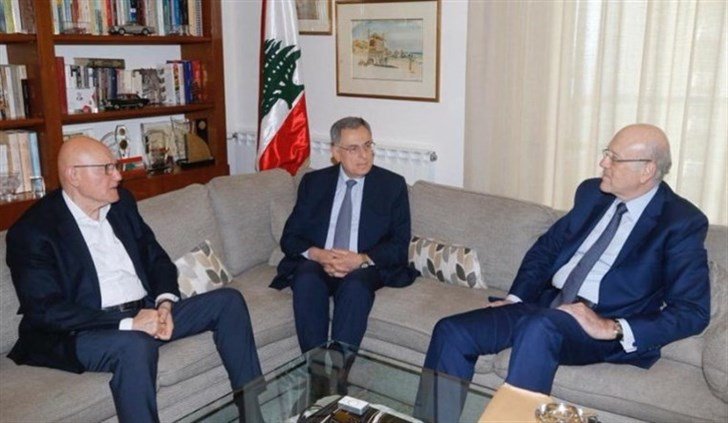 الشرق الأوسط: الحريري لم يوافق على توسيع الحكومة من 18 إلى 24 وزيراً
