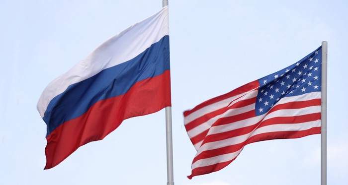 السفير الأميركي لدى روسيا: لا ننوي إغلاق سفارتنا بموسكو