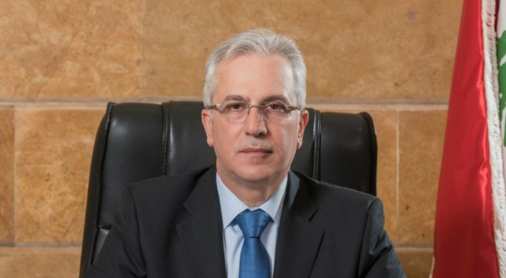 مدير الدفاع المدني: هناك خطر انفجار الخزان المحترق في الزهراني ويُعمل على تبريد الخزان الثاني كي لا يتسرب منه البنزين أيضا