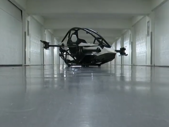 شركة سويدية تطرح سيارة طائرة في الأسواق تحلق على ارتفاع شاهق... فيديو