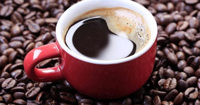 كم فنجان قهوة ينبغي أن تشرب في اليوم؟