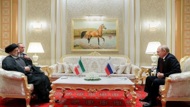 بوتين في لقاء مع نظيره الإيراني: علاقات البلدين تتطور ويمكننا الفخر بأرقام قياسية للتبادل التجاري