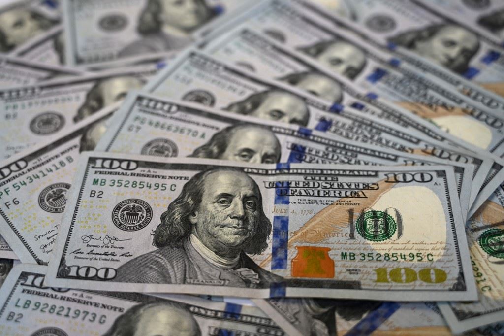 سعر صرف الدولار الى ارتفاع اذا..