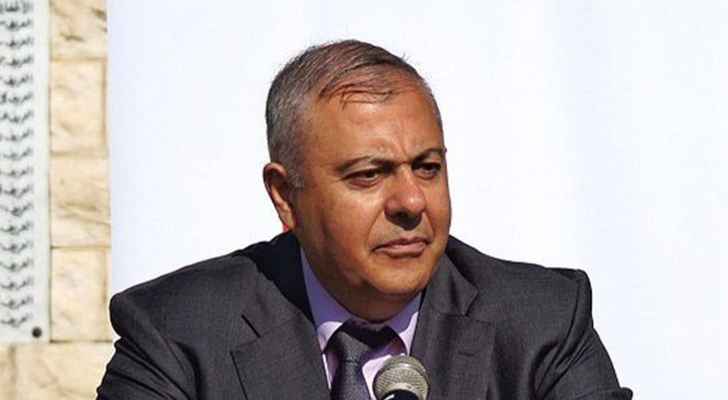 محافظ بيروت أنذر المخالفين والمعتدين على الأرصفة والطرقات والأملاك العامة بضرورة رفع المخالفات
