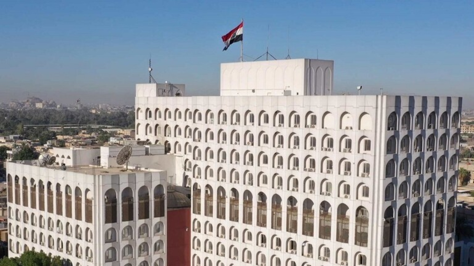 الخارجية العراقية عن زيارة الاربعين: الزائرون من لبنان سيمنحون سمة السفر مجانا وعبر سفارتنا في بيروت