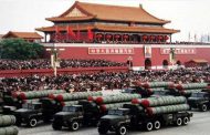 الجيش الصيني: سفينة حربية أميركية دخلت بشكل غير قانوني مياهنا الإقليمية في بحر الصين الجنوبي