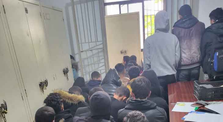 قوى الأمن: إحباط عملية تهريب 38 شخصاً من الجنسية السورية عبر البحر من قبل مفرزة حلبا القضائية